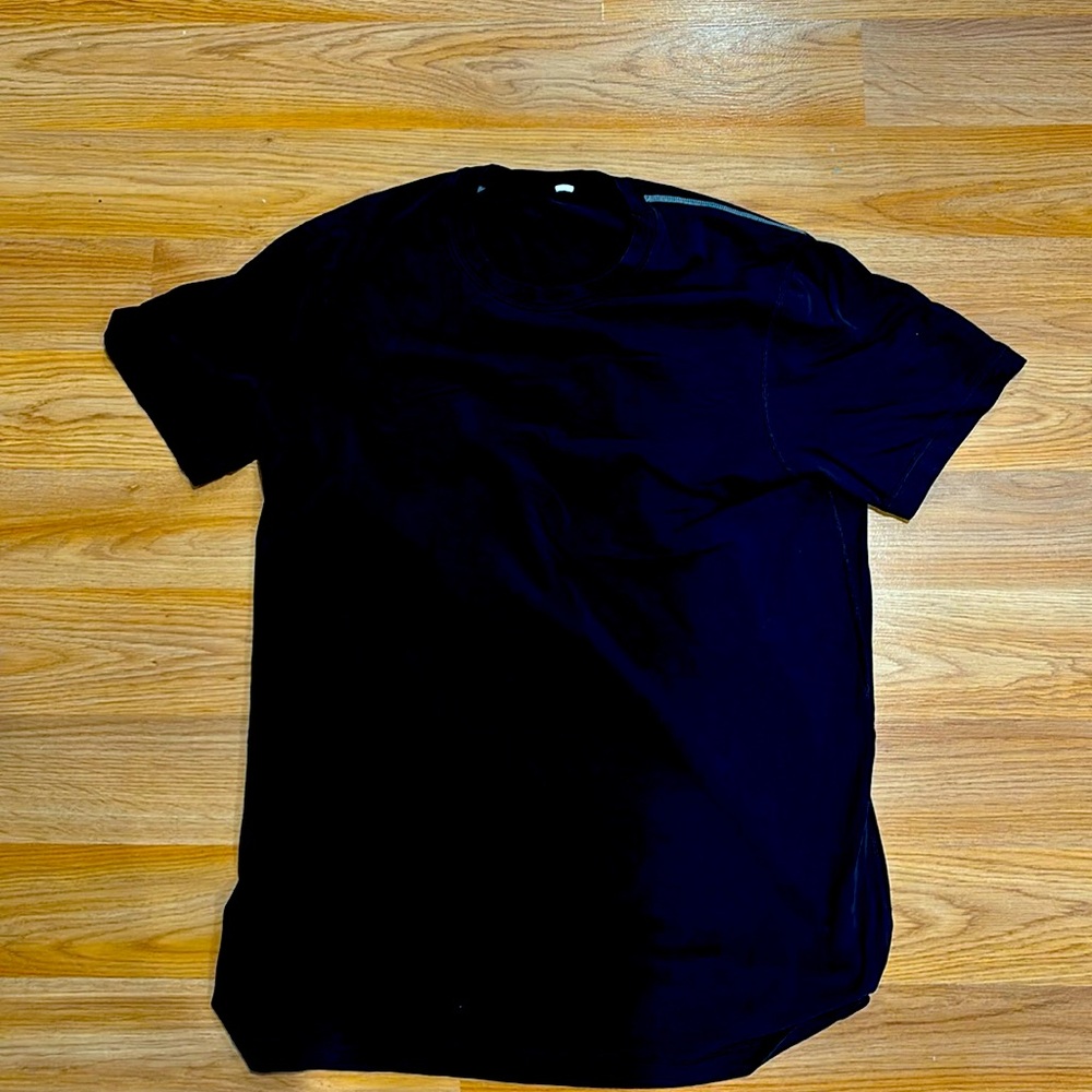 Lg lululemon running shirt